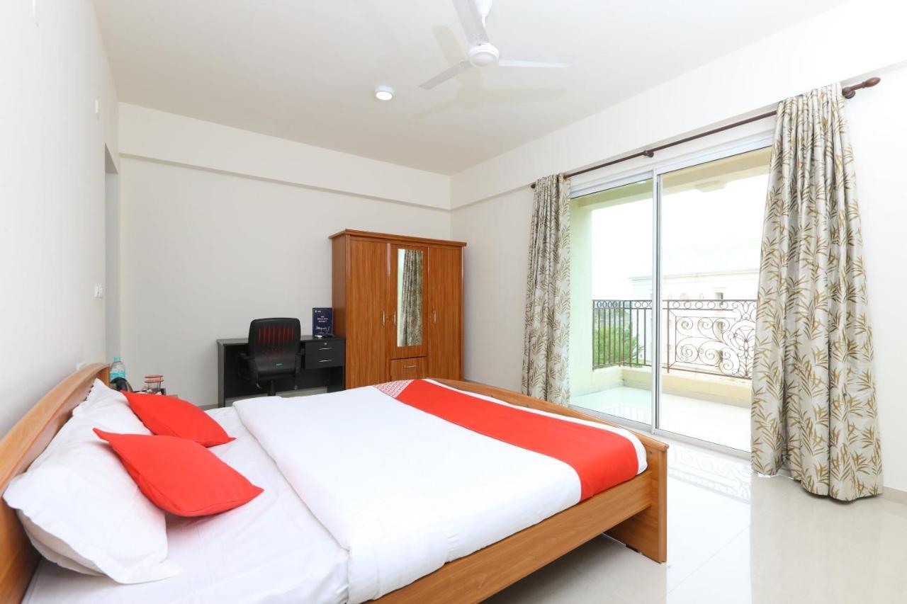 Oyo 6954 The Lawns Oragadam Hotel Luaran gambar